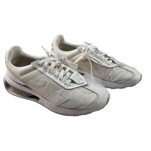 Nike White Mesh Air Cushion Sneaker Womens Size 8 Lifestyle Trainer